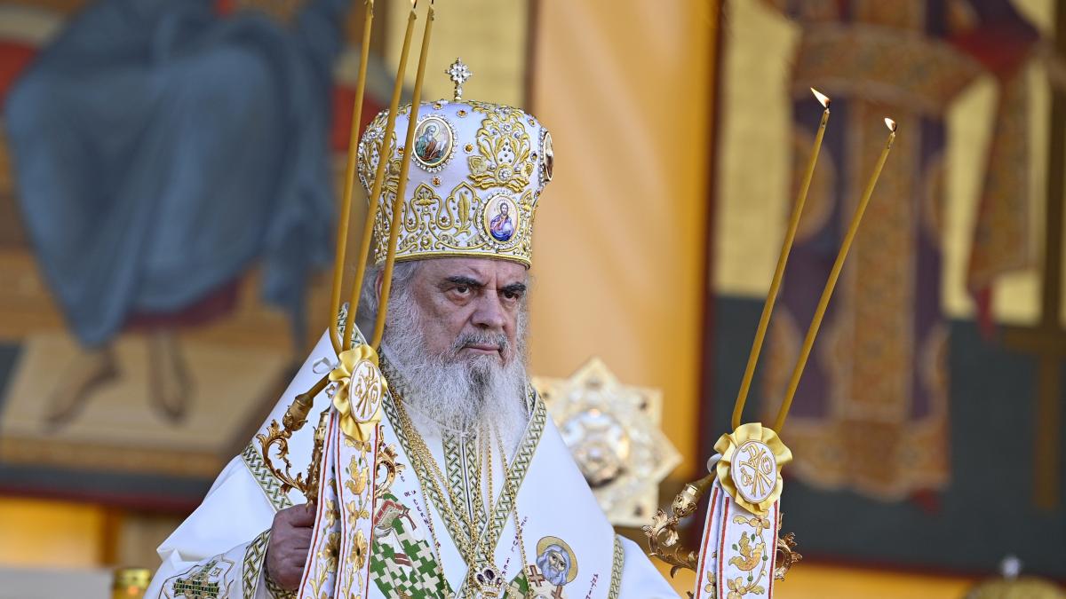 Patriarhul Daniel este propus de grupul PACE pentru functia de prim ministru Singura solutie de iesire
