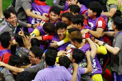 Selecioneurul Coreei de Sud Hong Myung bo aprecieaza coeziunea echipei dupa revenirea remarcabila contra Cehiei