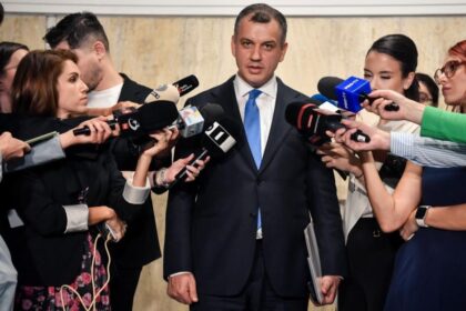 Tomac Taxele si impozitele nu vor creste Legea salarizarii functionarilor publici in forma actuala