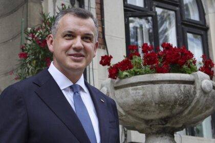 Tomac il acuza pe AUR ca promoveaza interesele lui Putin prin amenintarea lui Nicusor Dan cu suspendarea