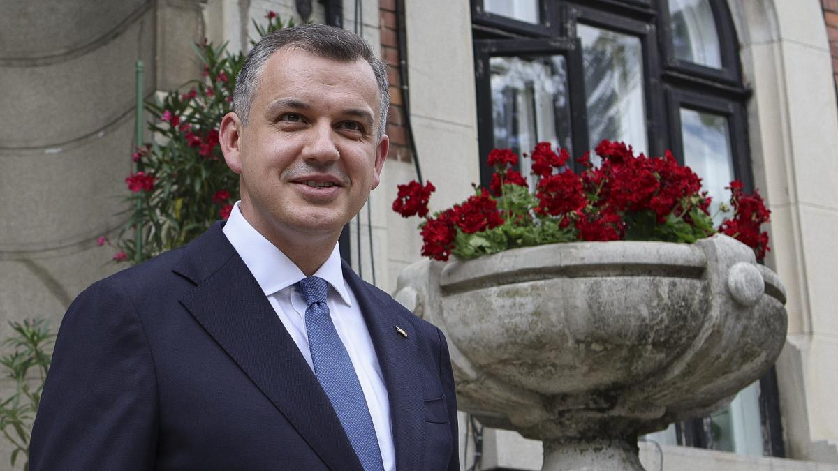 Tomac il acuza pe AUR ca promoveaza interesele lui Putin prin amenintarea lui Nicusor Dan cu suspendarea