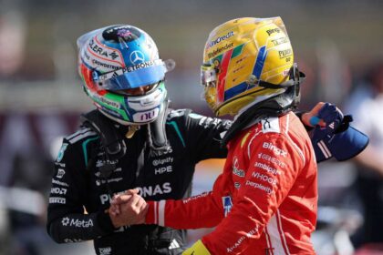 Antonelli il depaseste pe Hamilton si castiga sprintul de la Silverstone