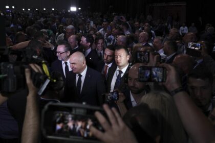Bolojan a convocat o sedinta de urgenta la PNL dupa ce Tribunalul a suspendat noua conducere aleasa