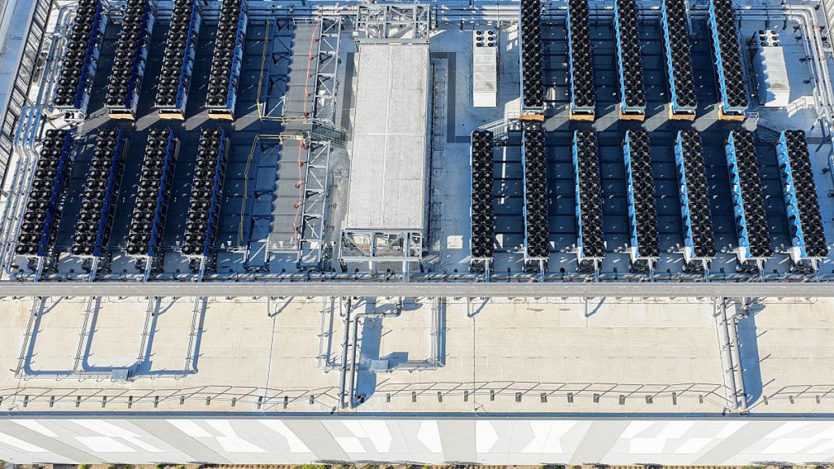 Bulgaria importa energie electrica ieftina de la noi la pranz si o vinde mai scump seara Bolojan avertizeaza