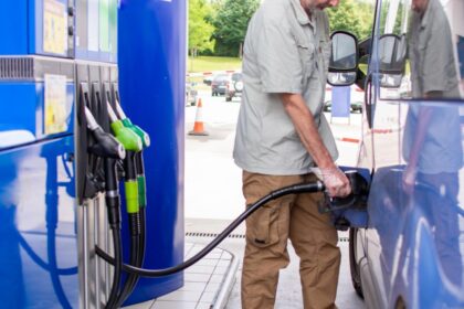 De ce nu au fost prelungite masurile pentru carburanti Bolojan Companiile mi au spus ca