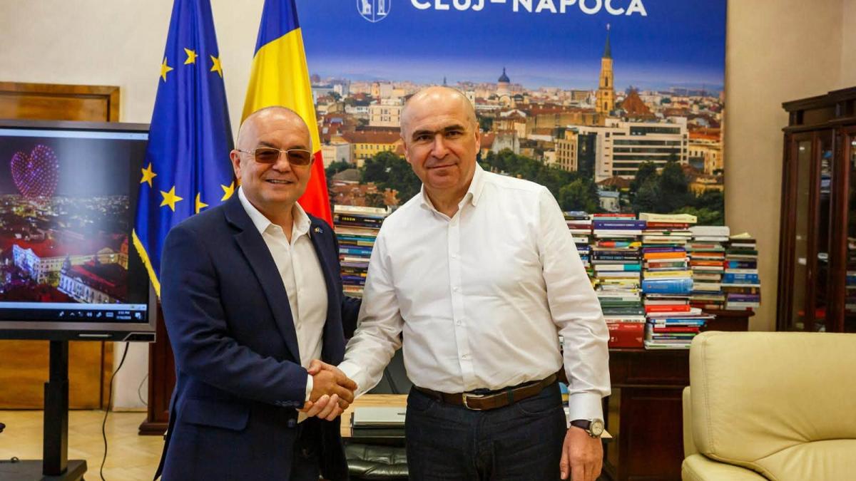 Emil Boc si Ilie Bolojan au discutat la Cluj Napoca despre investitii de 100 de milioane de euro prin Programul National de Redresare si Rezilienta