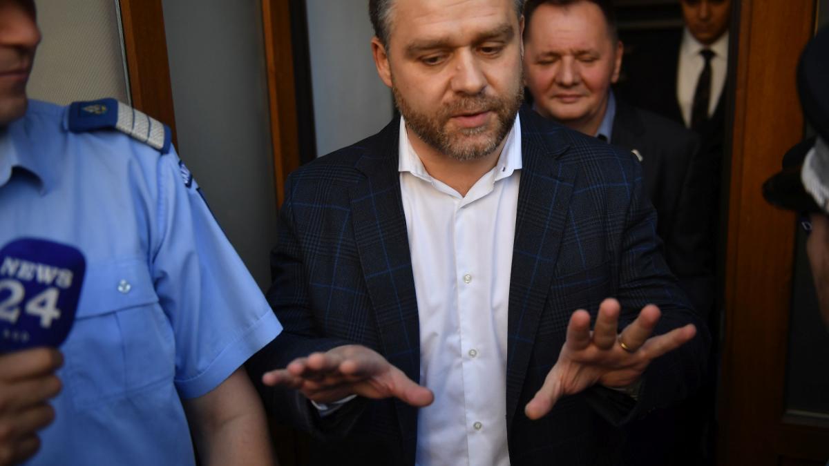Grindeanu stabileste conditii pentru Codul urbanismului Autorizarile de construire sa nu fie transferate la