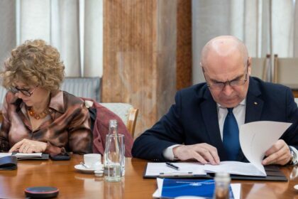 Guvernul recunoaste ca reforma initiata de Bolojan si Oana Gheorghiu este ntarziata SGG trebuie sa afle