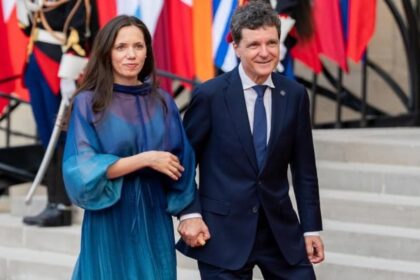 Imagini cu Mirabela Grdinaru i Nicuor Dan pe covorul rou nainte de cina de la Palatul Elysee