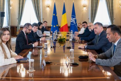 Inainte de intalnirea cu Nicusor Dan Kelemen Hunor cere PSD PNL si USR sa contribuie