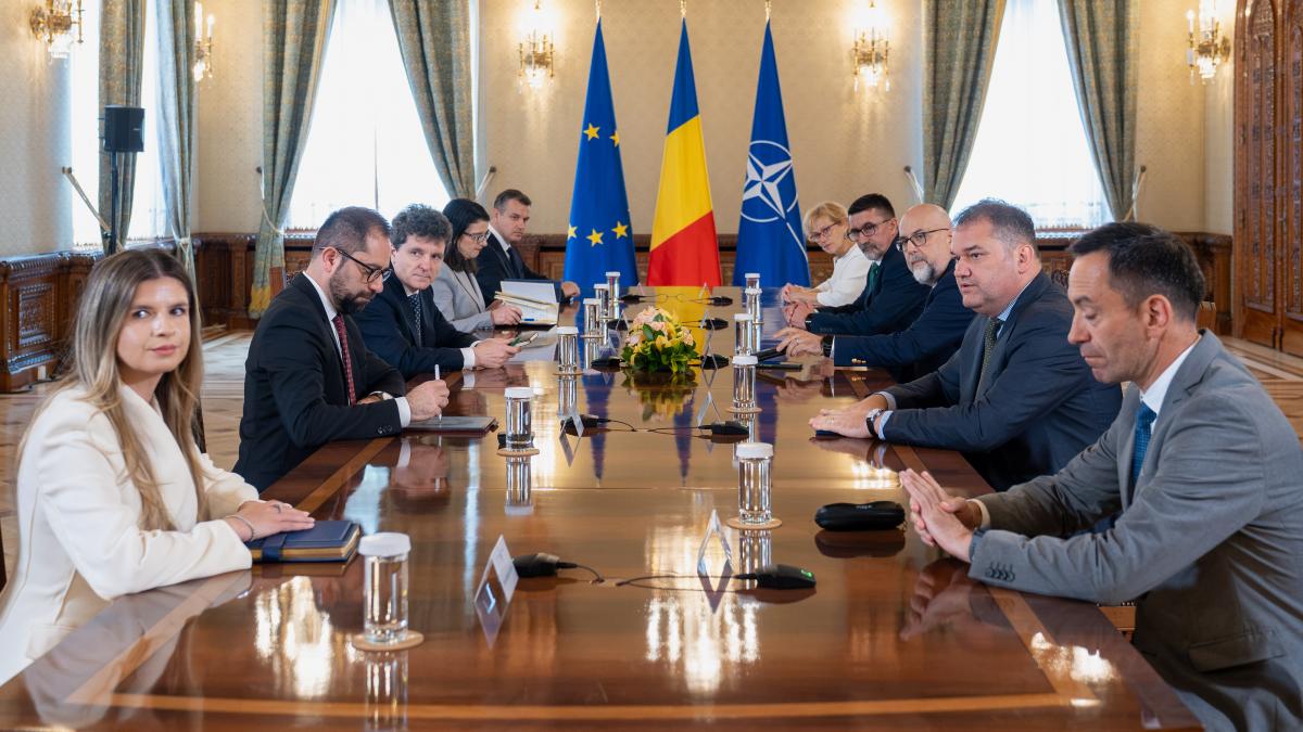 Inainte de intalnirea cu Nicusor Dan Kelemen Hunor cere PSD PNL si USR sa contribuie