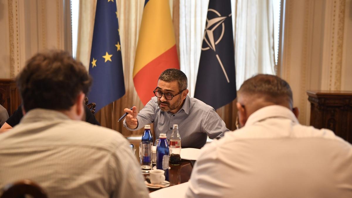 Legea salarizarii Manole anunta o analiza in domeniul sanatatii unde multe profesii se confrunta cu