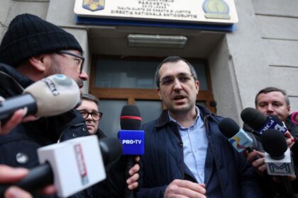 Niciun vaccin nu a fost comandat de mine Cum incerca Vlad Voiculescu sa evite acuzatiile din