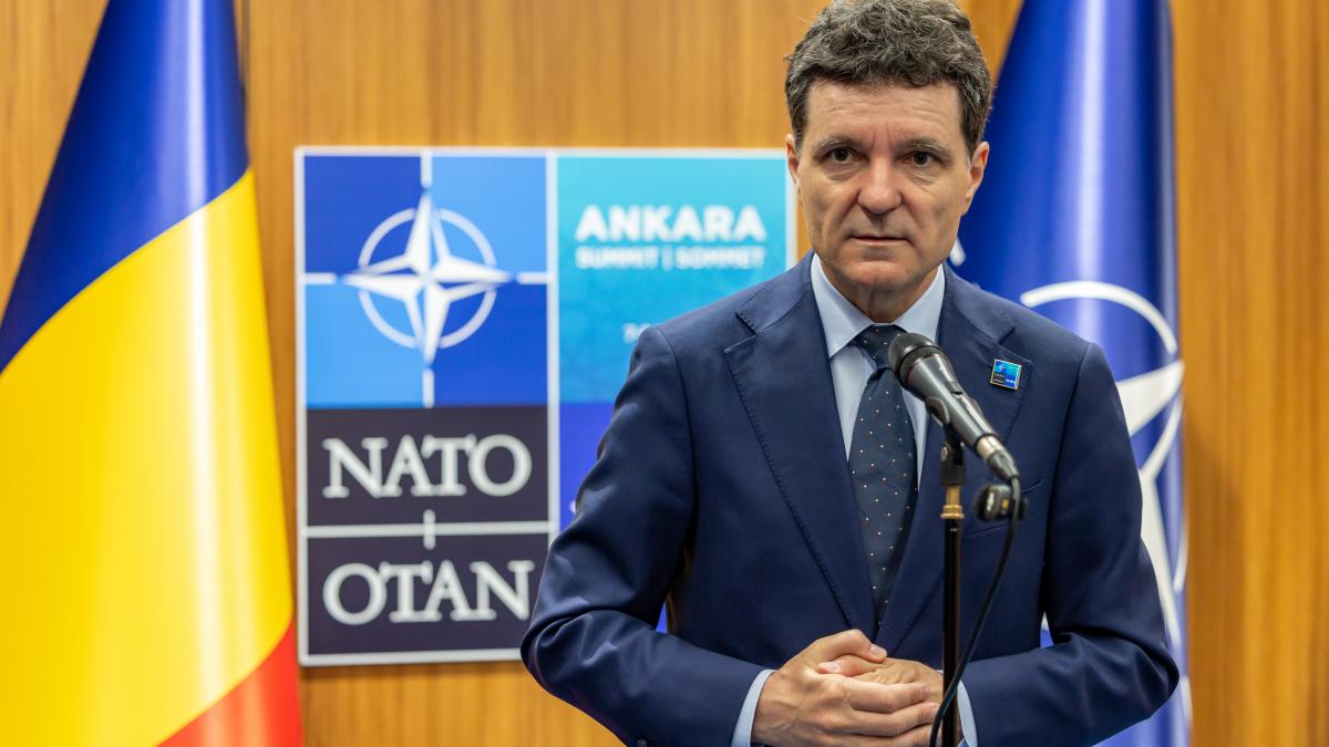 Nicusor Dan a afirmat la Ankara ca nu va propune un prim ministru daca nu este sigur ca dispune de o majoritate