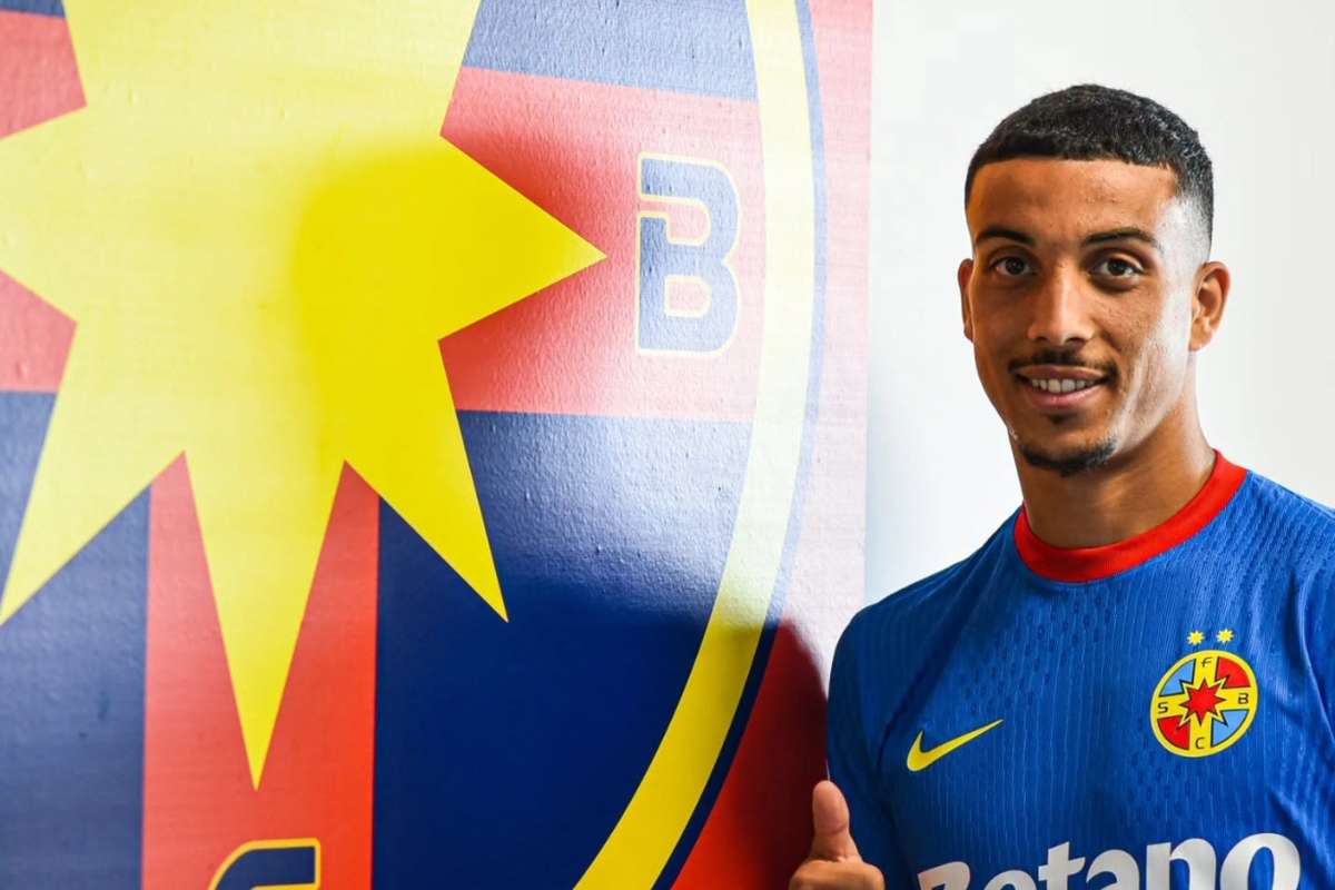 OFICIAL FCSB a semnat un acord cu un nou atacant Aymen Boutoutaou transferat de la