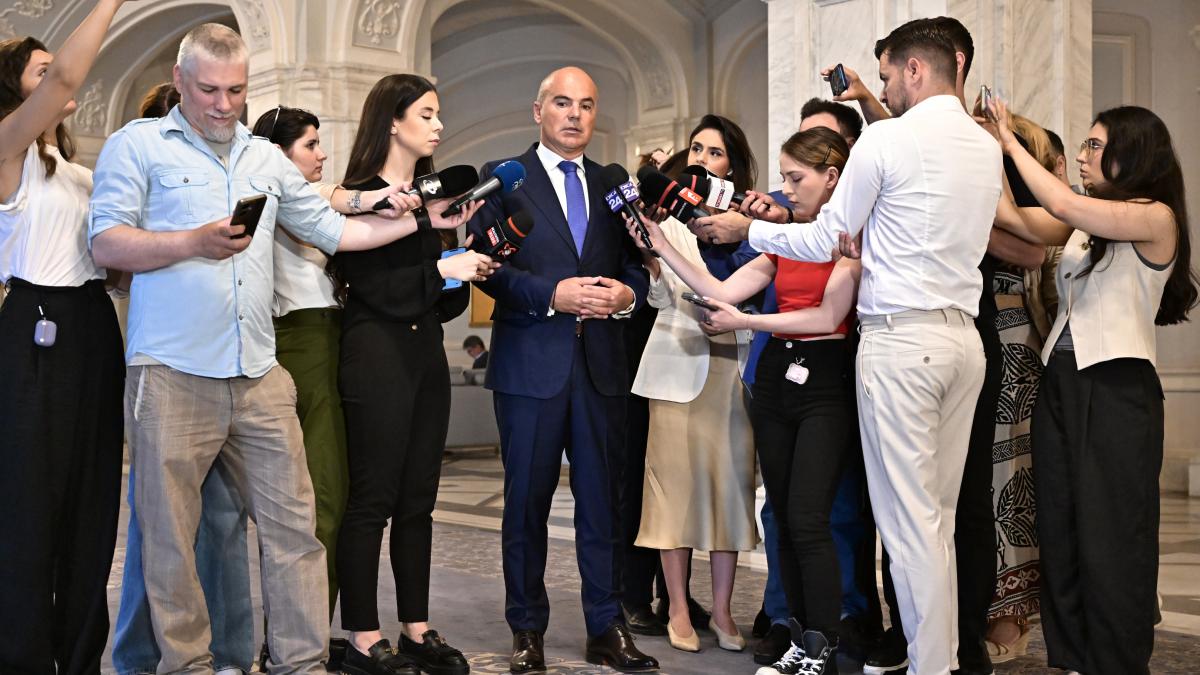 Rares Bogdan il critica pe Bolojan Nu intelege politica A dezvoltat politici pentru un oras nu pentru