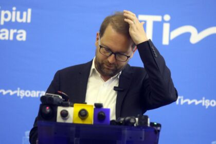 Un amendament adoptat la legea ANI il excluge pe Dominic Fritz din functia de primar Legea va fi votata in curand