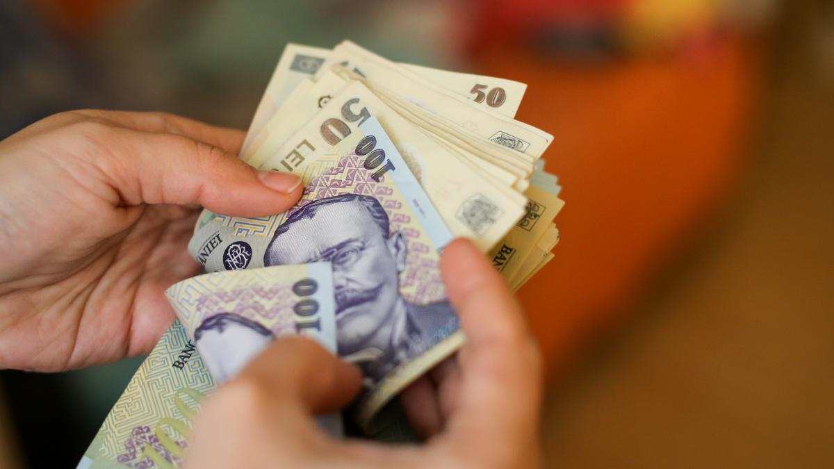 noua lege a salarizarii cine va beneficia de compensatii salariale spor dublu pentru