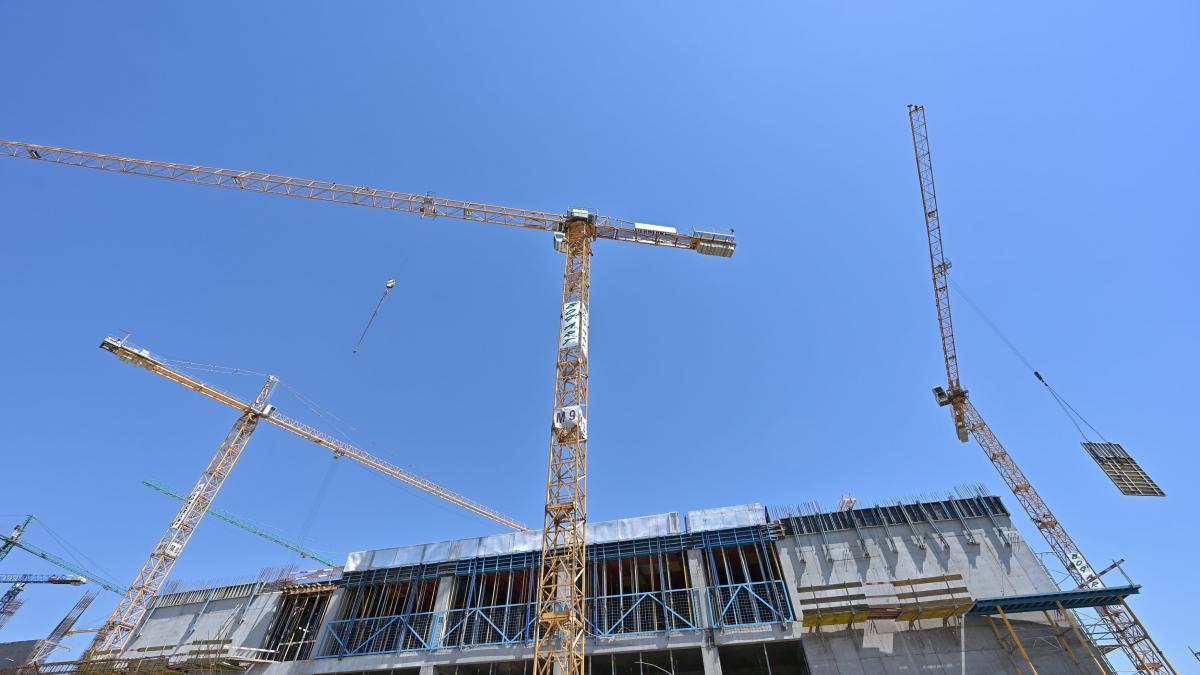 regulile se modifica pentru cei care vor sa isi construiasca o casa sau un garaj la tara dar si