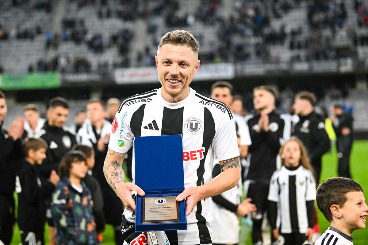 A debutat cu gol pentru nationala Romaniei a jucat la U Cluj FCSB si Craiova iar acum a semnat cu o echipa din Liga 4