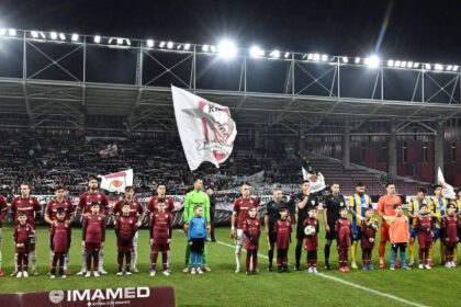 Accident grav la Petrolul Rapid Jucatorul a parasit stadionul cu ajutorul carjelor