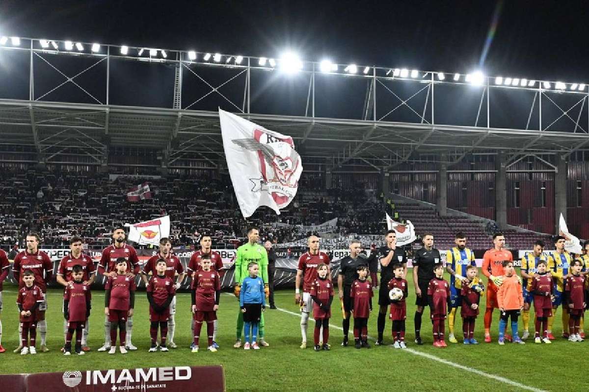 Accident grav la Petrolul Rapid Jucatorul a parasit stadionul cu ajutorul carjelor