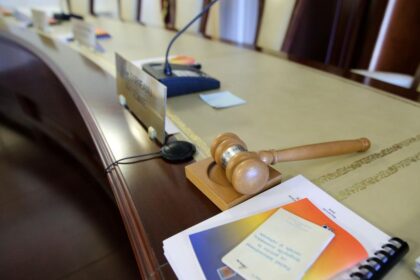 CCR evalueaza noua Lege ANI Sesizarea vizeaza amendamentul AUR referitor la averile partenerilor si
