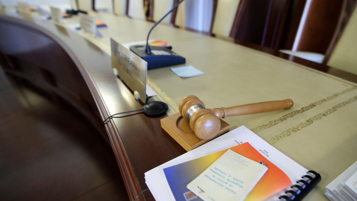 CCR evalueaza noua Lege ANI Sesizarea vizeaza amendamentul AUR referitor la averile partenerilor si
