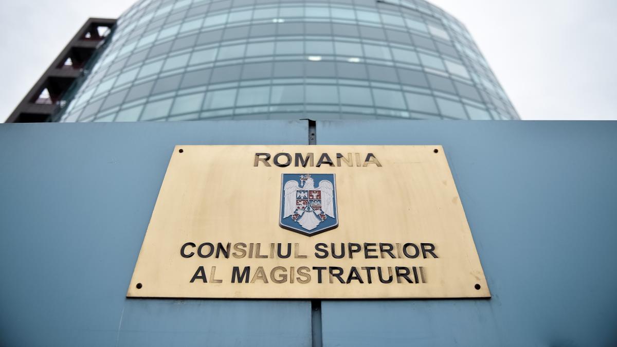 CSM cere clarificari publice despre ntalnirea premierului Bolojan cu presedintele CCR Simina Tanasescu