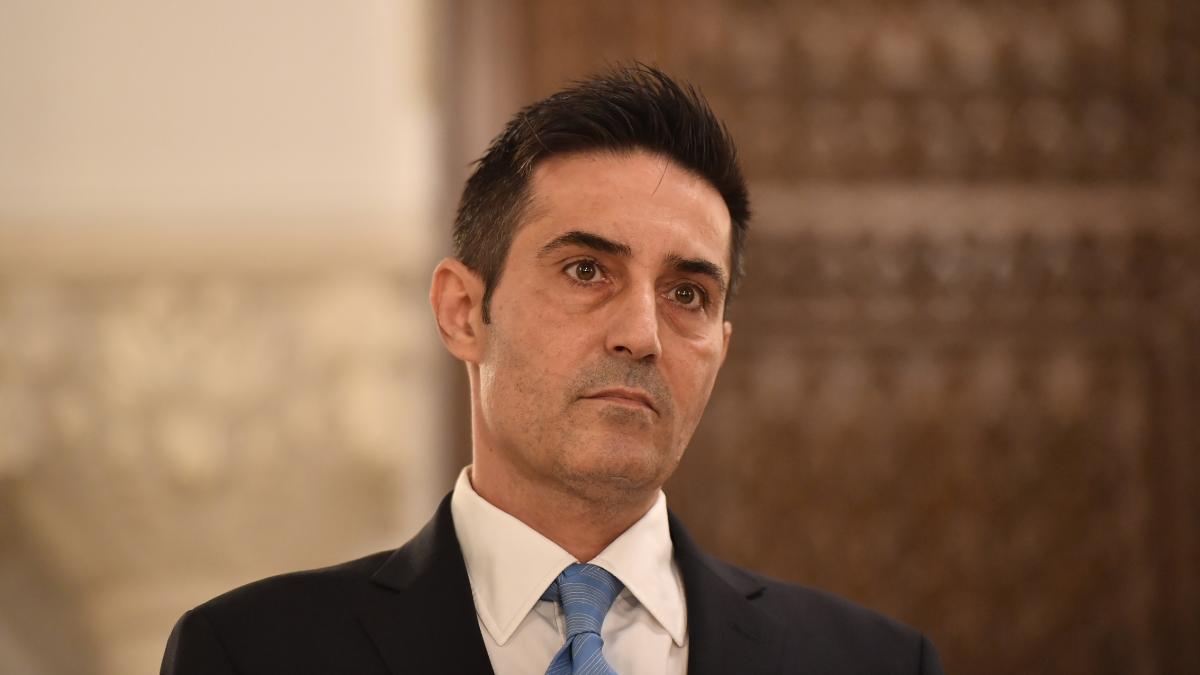 Claudiu Manda catre premierul Ilie Bolojan Poate ca ar fi timpul sa faceti si dumneavoastra un