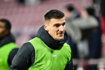 Daniel Graovac EXCLUS pentru intreg sezonul Fundasul a suferit o accidentare grava la genunchi si Rapid il pierde