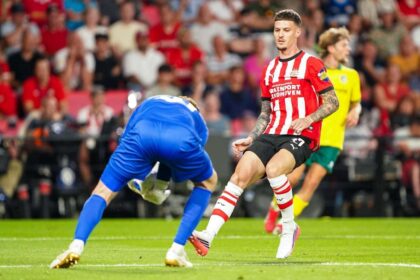 Dennis Man a inceput noul sezon pe banca de rezerve PSV a ratat victoria in ultimele minute