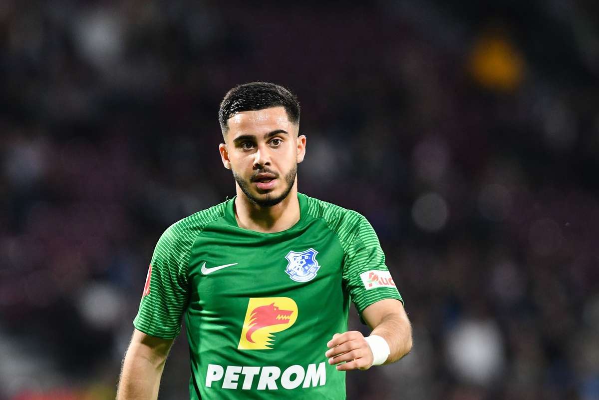 Enes Sali revine in Europa Fostul copil minune al lui Hagi a semnat cu echipa lui Gerard Pique