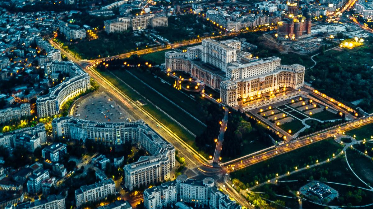 Guvernul a reconfirmat indicatorii tehnico economici pentru reamenajarea unui parti din Palat
