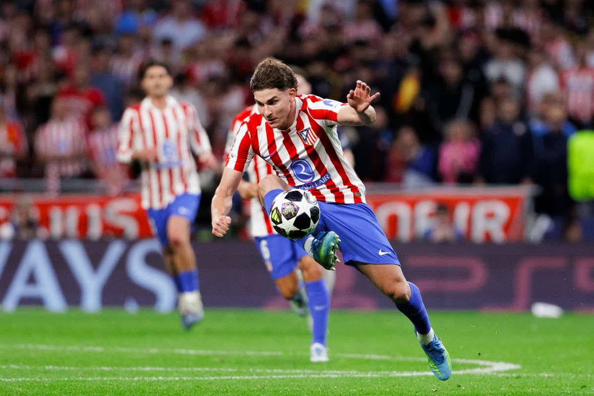 Julian Alvarez prezent la controlul medical Argentinianul revine la Atletico