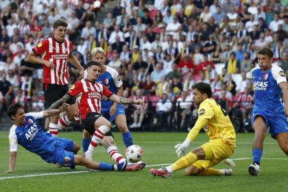 LIVE PSV AZ Alkmaar Dennis Man se afla pe tereni PSV joaca cu un om mai putin inca din minutul 9