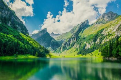 Miliardarii planetei si au construit adaposturi in Alpii elvetieni Iata cum arata locul unde isi ascund masinile de lux aurul si vinurile de colectie