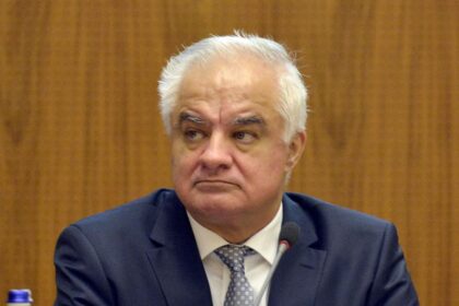 PSD reactioneaza ferm dupa declaratia consilierului BNR care a spus ca vom manca scoarta de copac un privilegiat trebuie sa fie demis de urgenta