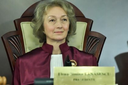 Sefa CCR confirma intalnirea cu Bolojan Simina Tanasescu subliniaza ca sunt intalniri esentiale pentru o buna organizare a Curtii