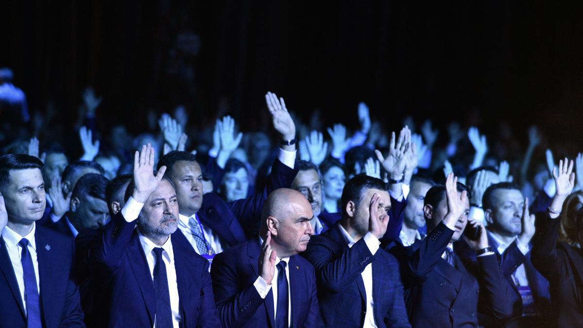 Surse Liberalii ar fi de acord cu un guvern tehnocrat dar impun conditii Fara secretari de stat sau conducatori de