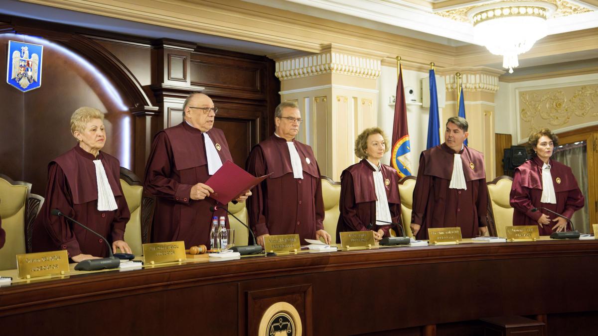 USR a atacat Legea ANI la CCR dupa ce a fost adoptata de Parlament cu amendamentul Fritz