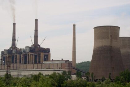 USR cere un vot de urgenta pe legea responsabilitatii in domeniul energiei blocata din 2022 Acolo unde