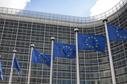 reactia comisiei europene la scrisoarea ppe si renew care solicita diminuarea fondurilor din pnrr pentru legea ani