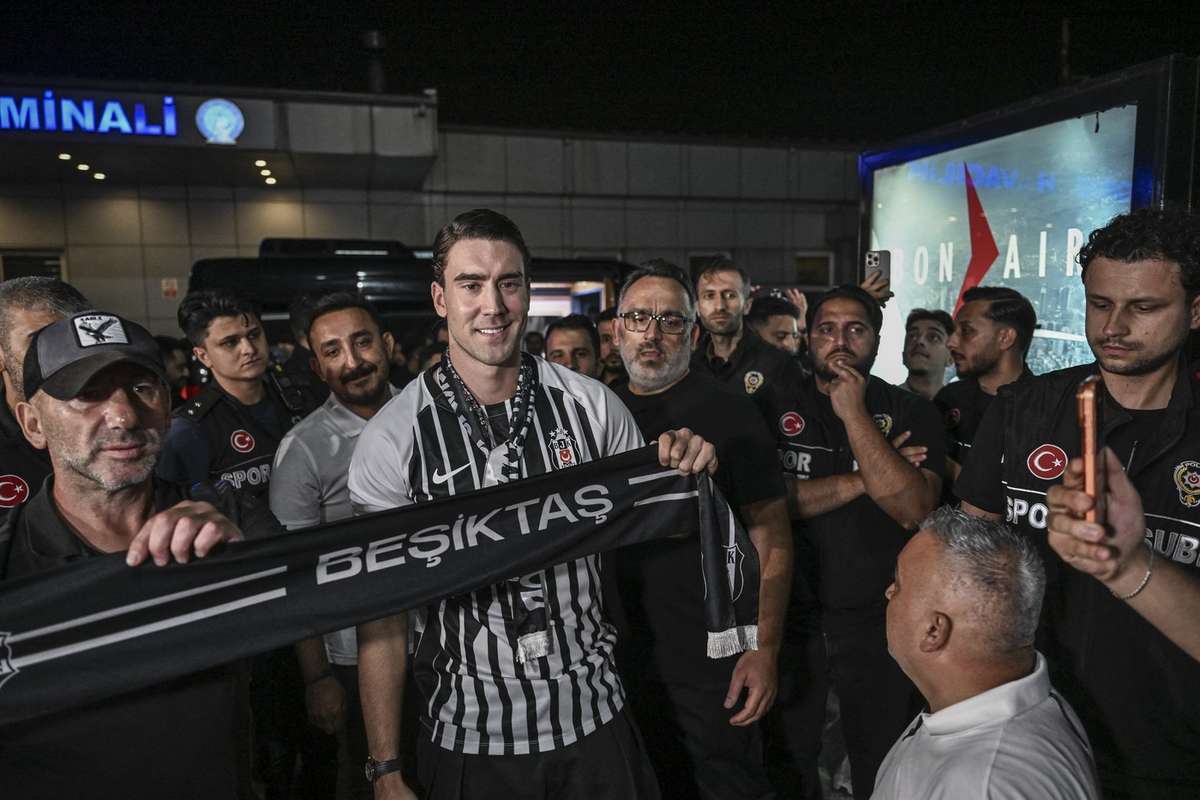 un nou transfer important in superliga turciei juventus il ofera pe dusan vlahovic la besiktas