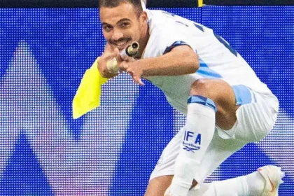 Eliminare cu gol marcat și cartonaș roșu pentru Abu Farchi