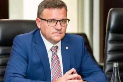 Mureșan: Firme retrase de la bursă, TVA redus „când se poate”, fără taxe noi